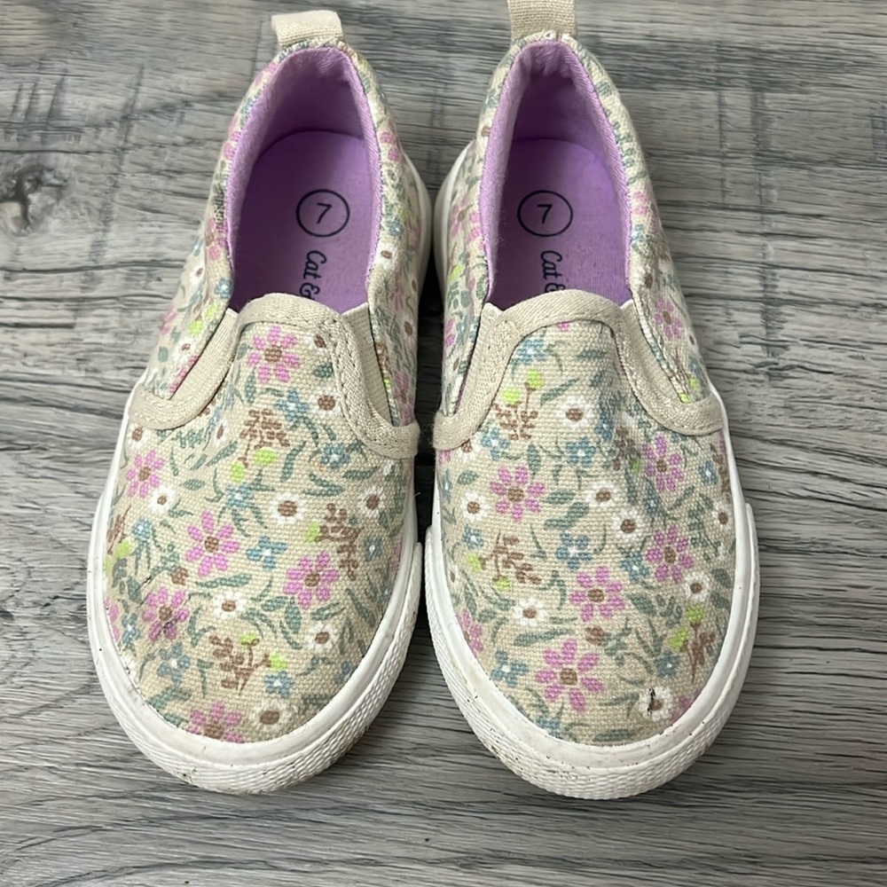 Cat&Jack girl shoes Size 7